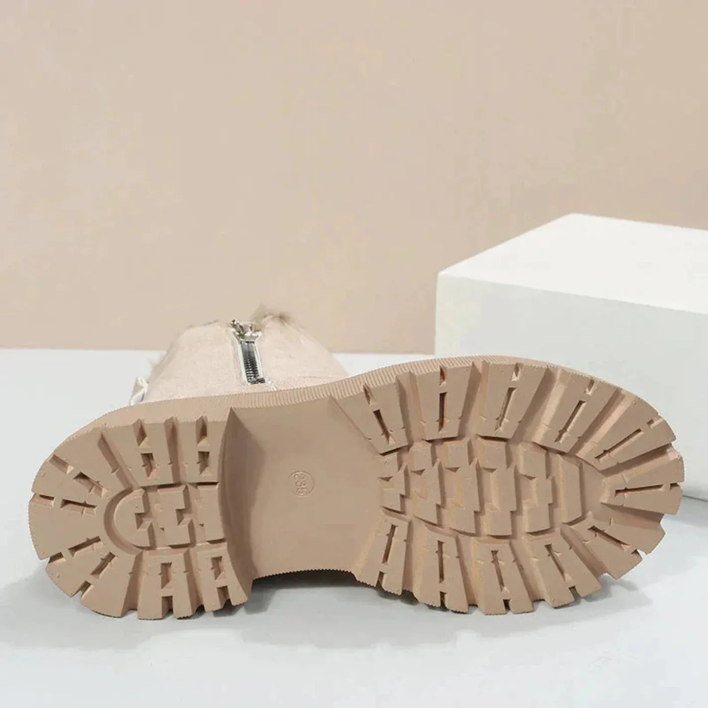 (1 1 FREE OFFER) Grace | Snow boots with lining