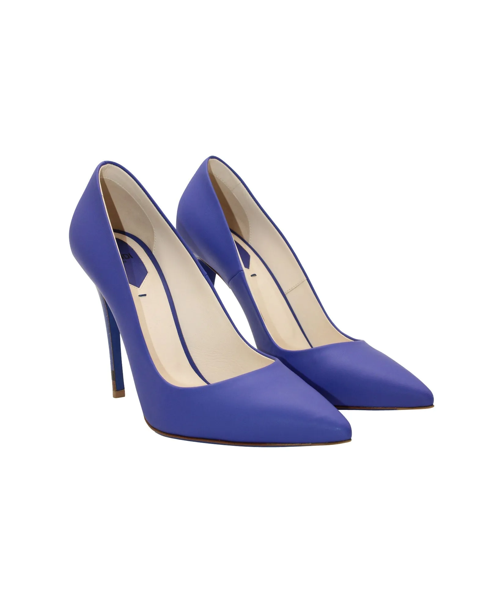 Fendi Pointed Toe Pumps in Blue Leather