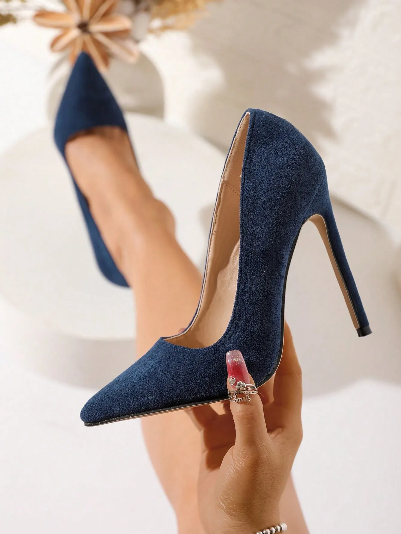 High Heel Pumps For An Afternoon Bunch