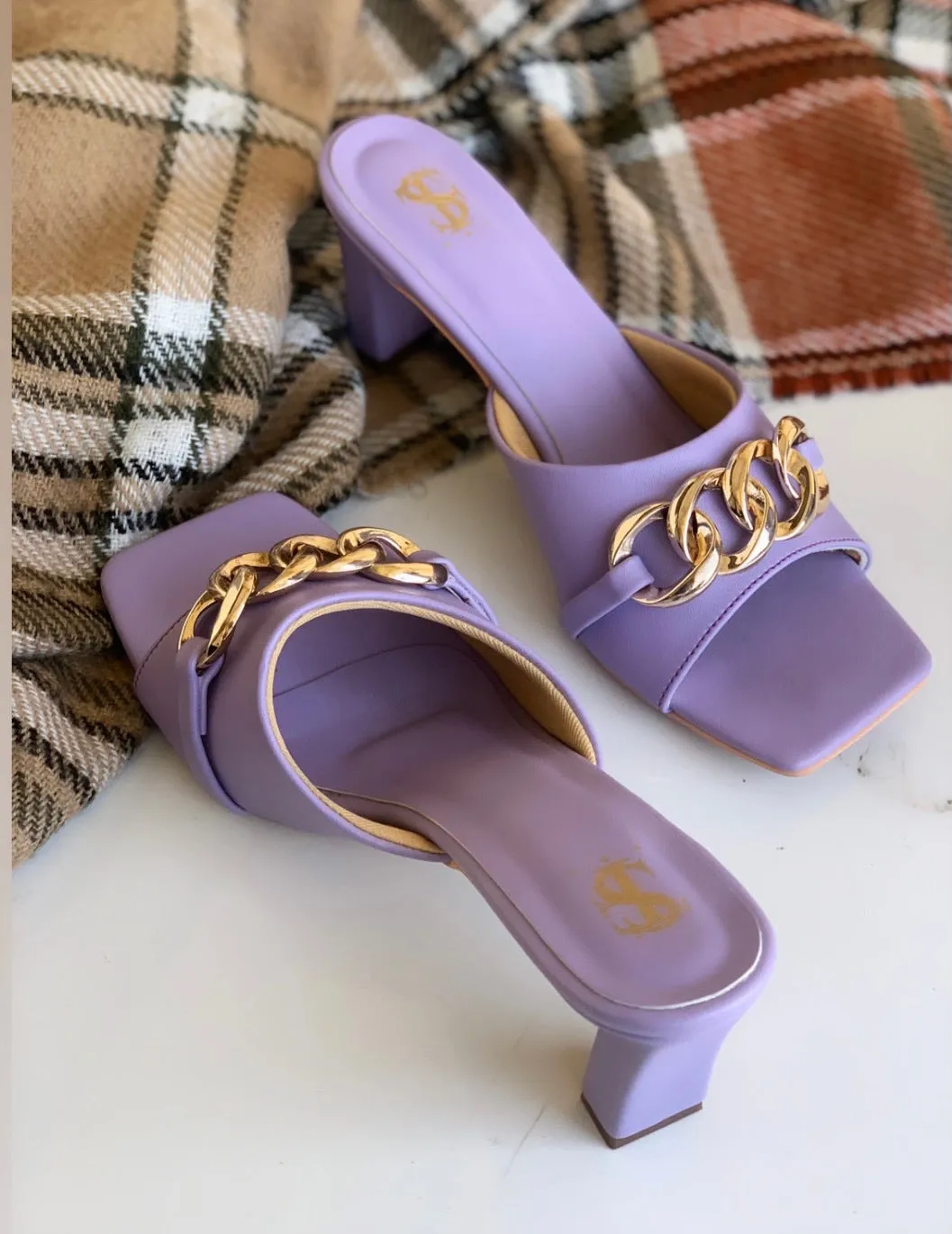 Lilac chained Heels