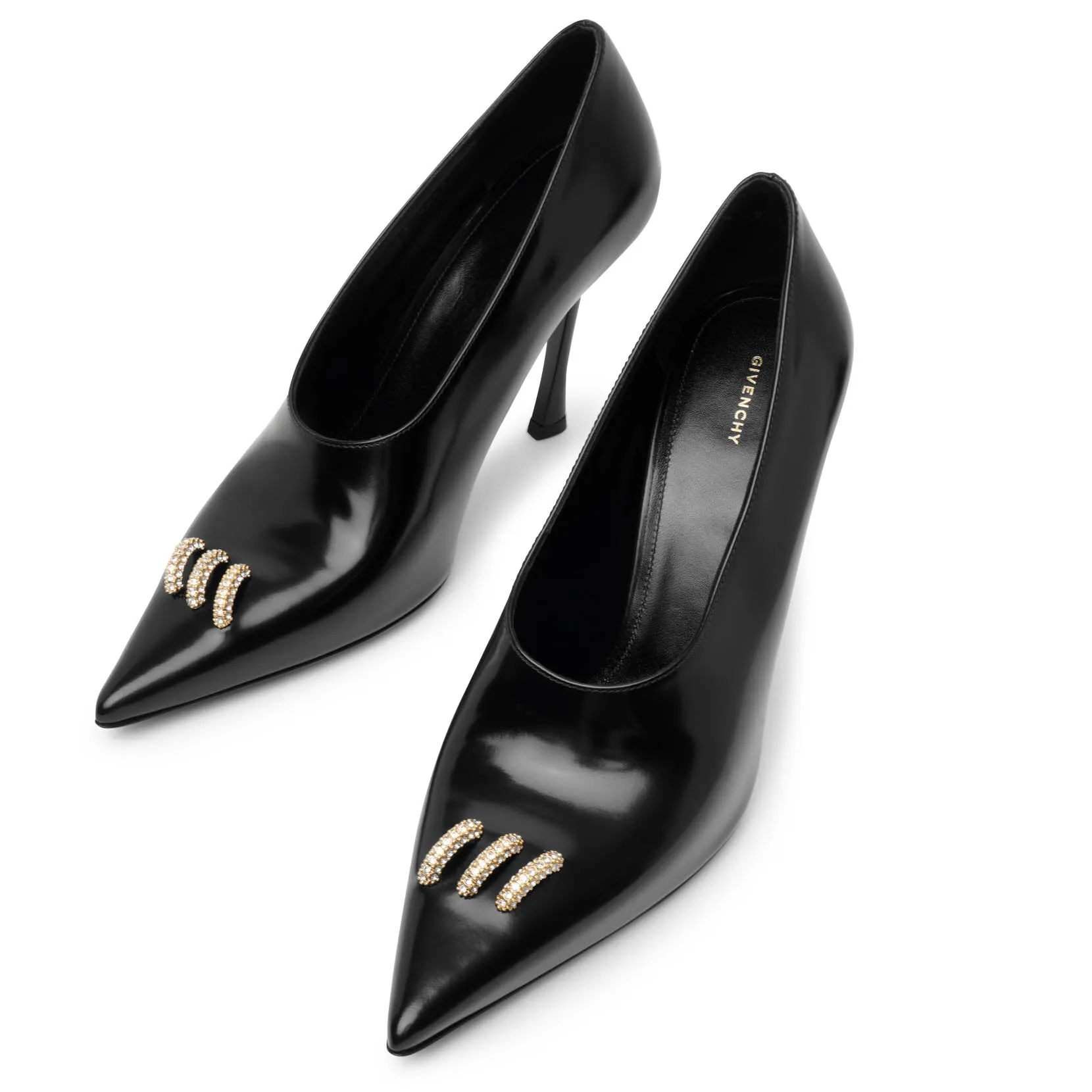 Show 95 black ring pumps