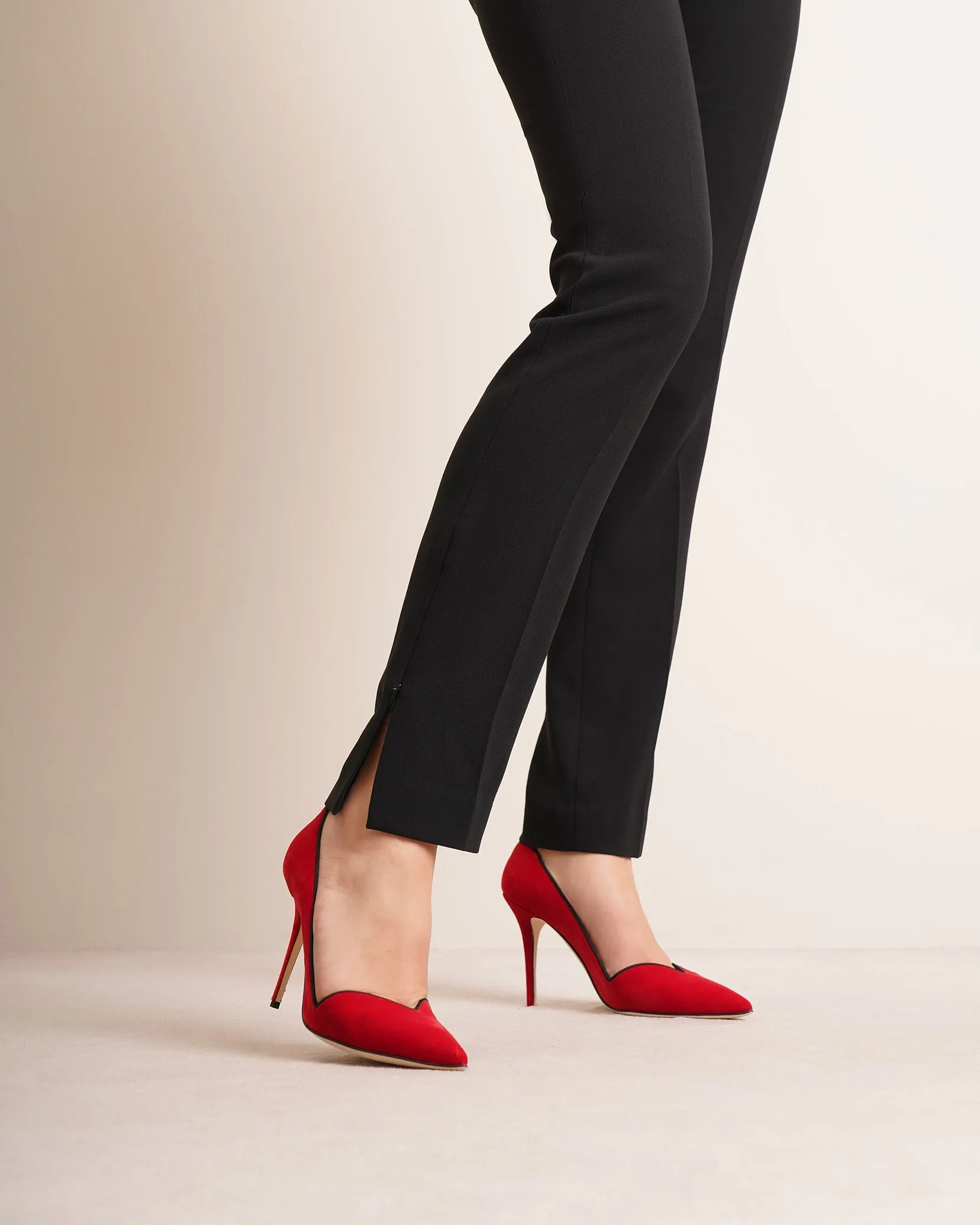 Sinbelahi 105 red velvet pumps