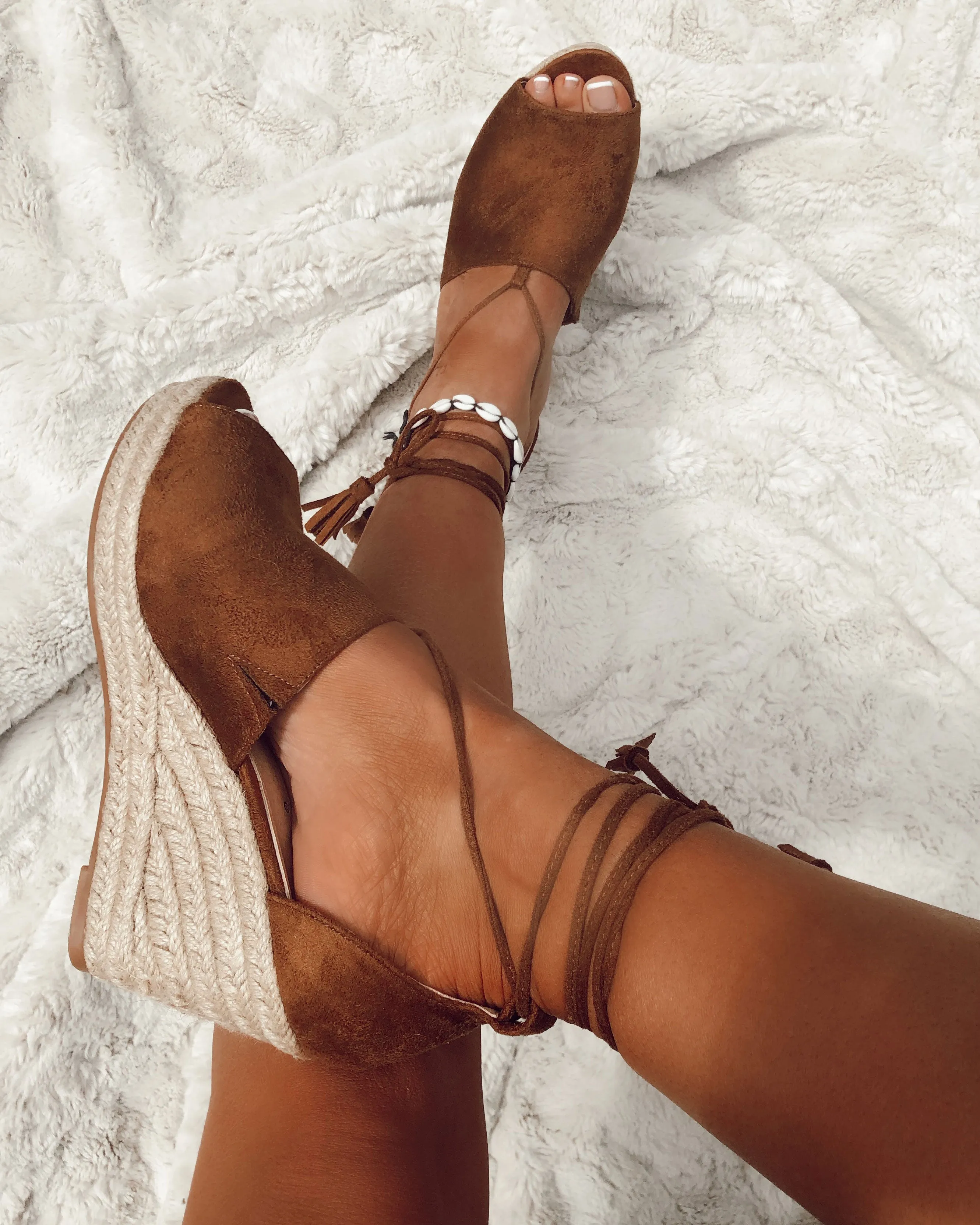 Tie Up Wedge in Camel