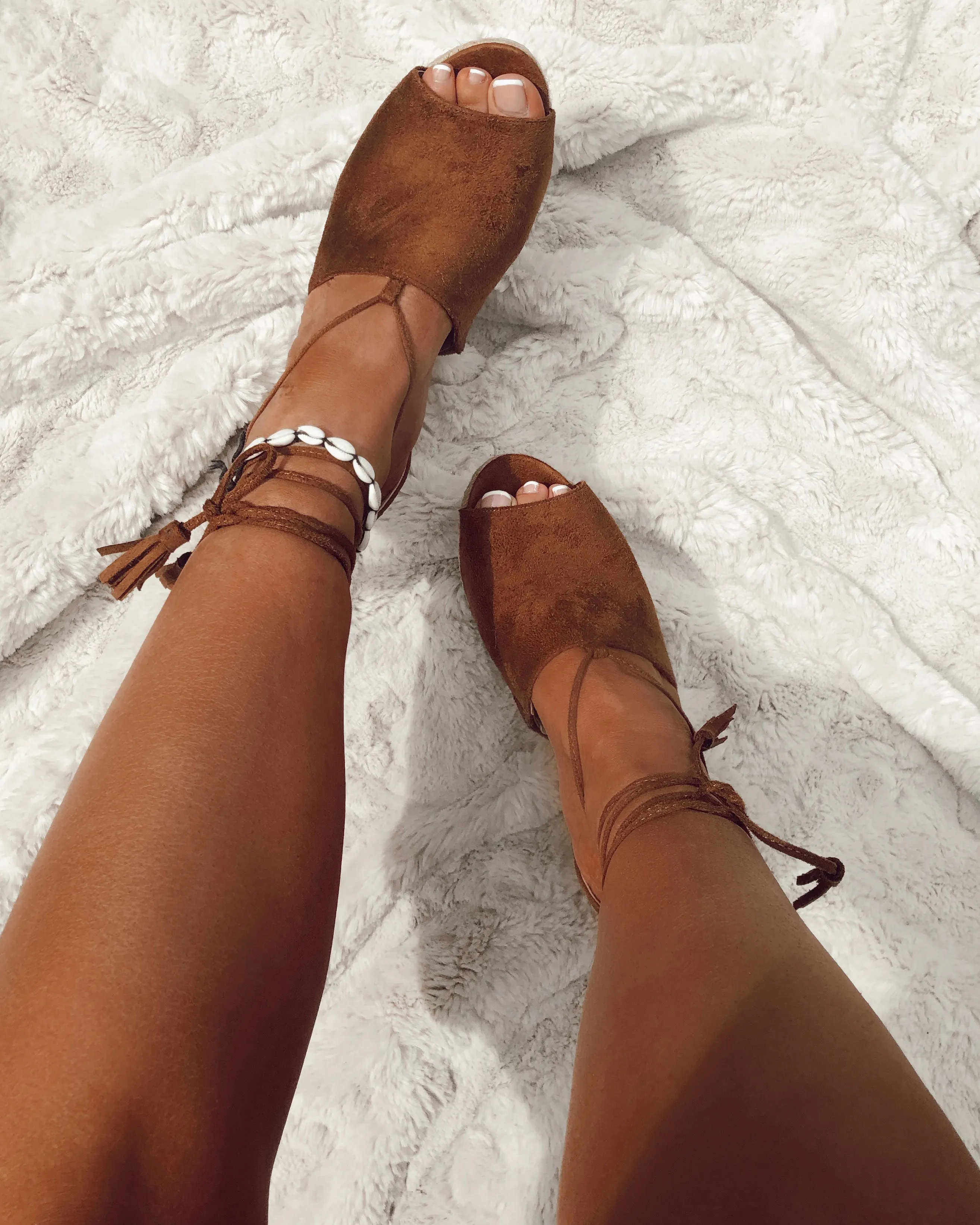 Tie Up Wedge in Camel