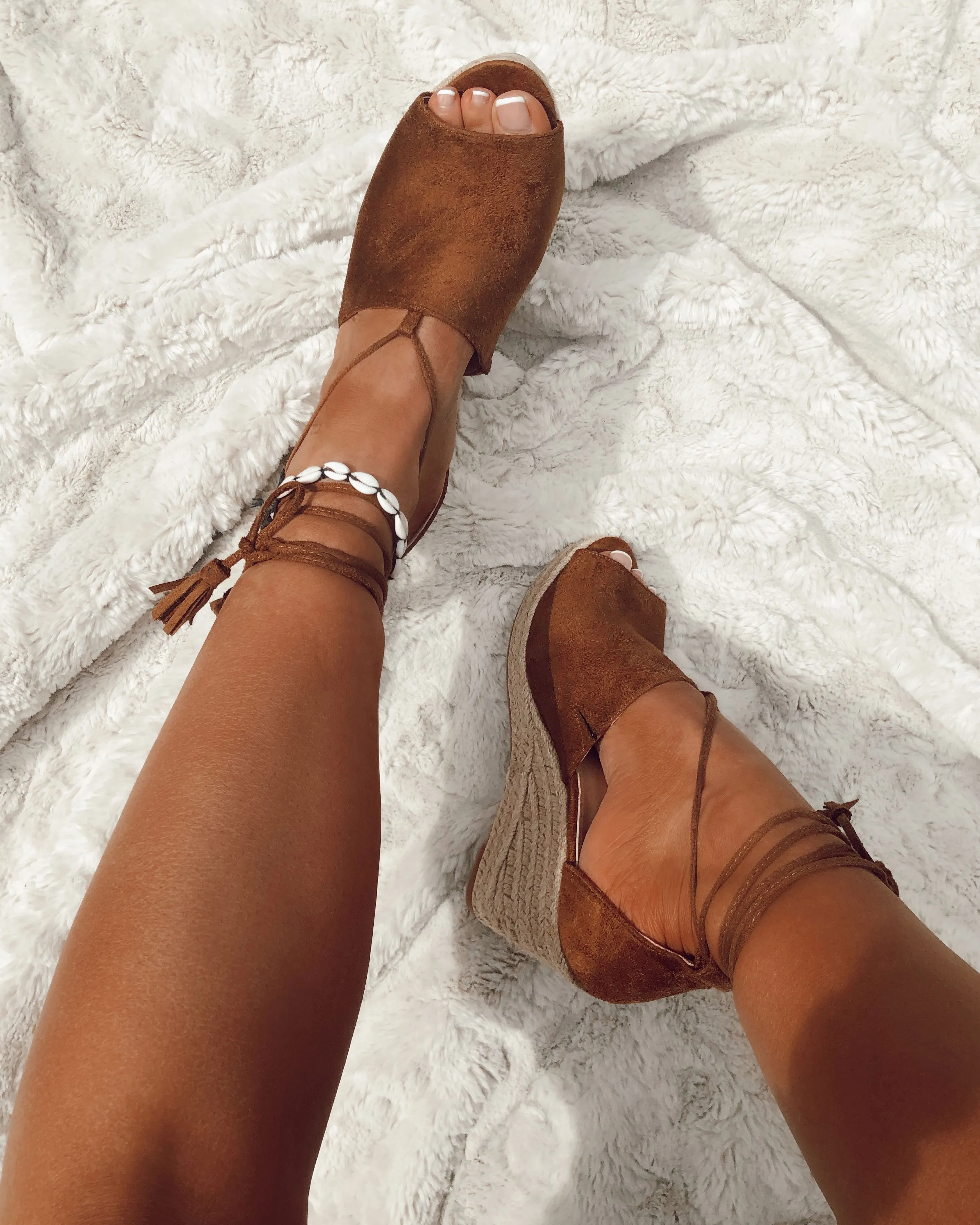 Tie Up Wedge in Camel