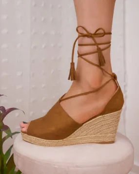 Tie Up Wedge in Camel