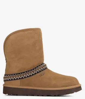 UGG Classic Short Crescent - Women